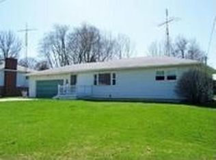 430 Maple Ln, Paw Paw, IL 61353
