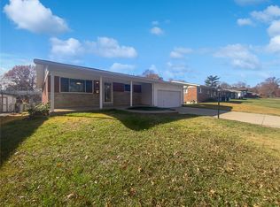 604 Suntide Dr, Saint Louis, MO 63125