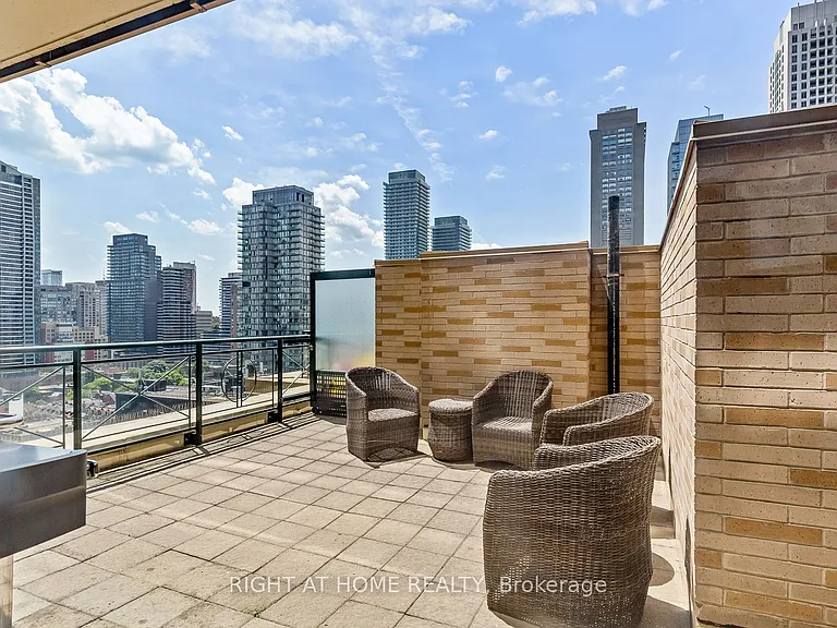 35 Hayden St #1409 — Photo 20