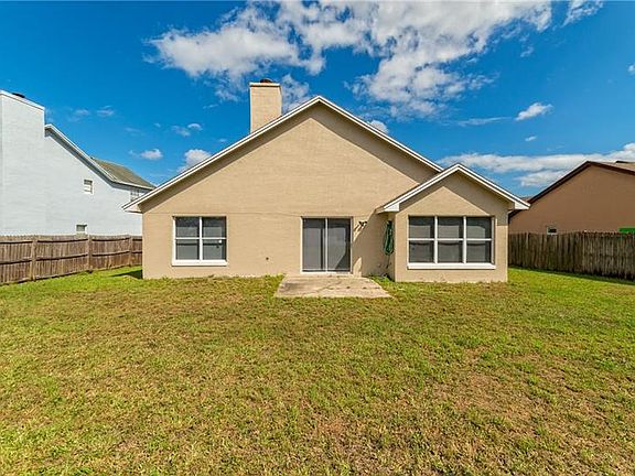 5th image of 814 Pond Cypress Ct