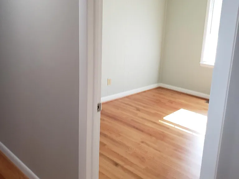 2728 Hamp Stone Rd — Photo 6