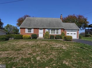314 Broadmoor Dr, Willow Street, PA 17584