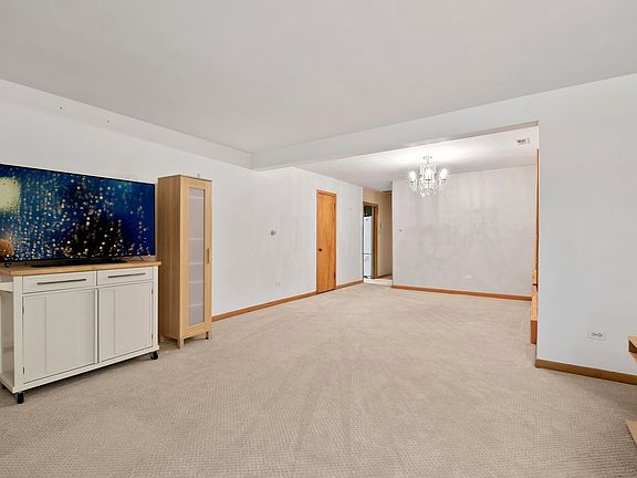 2nd image of 1624 Hawthorne Ave