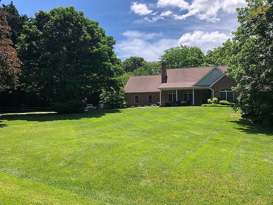 1st image of 871 Kings Retreat Dr