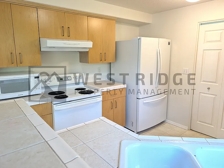 519 SW 207th Ave — Photo 10