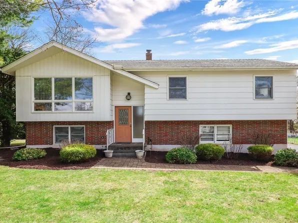 36 Friendly Road, Mahopac, NY 10541