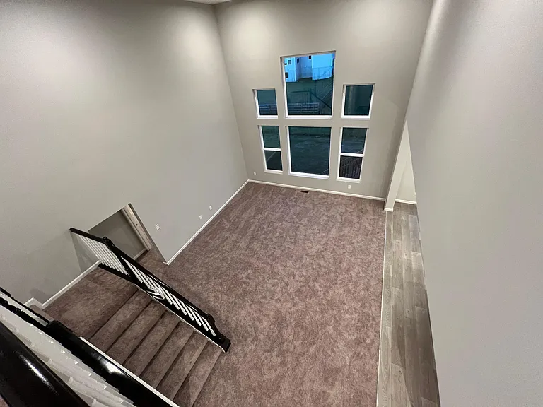 6976 Briarcliff Ct — Photo 3