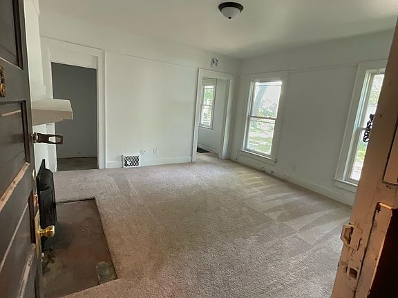 Entrance from Shared Hallway (Closet on left) and entrance to bathroom/kitch on the right