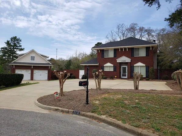 118 Sweetbriar Ct, Prattville, AL 36067