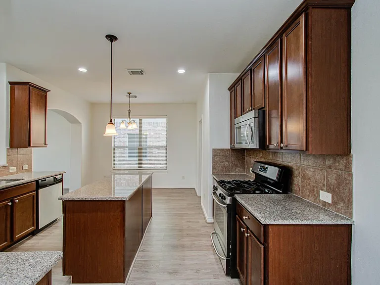 22314 Mosshall Ct — Photo 14