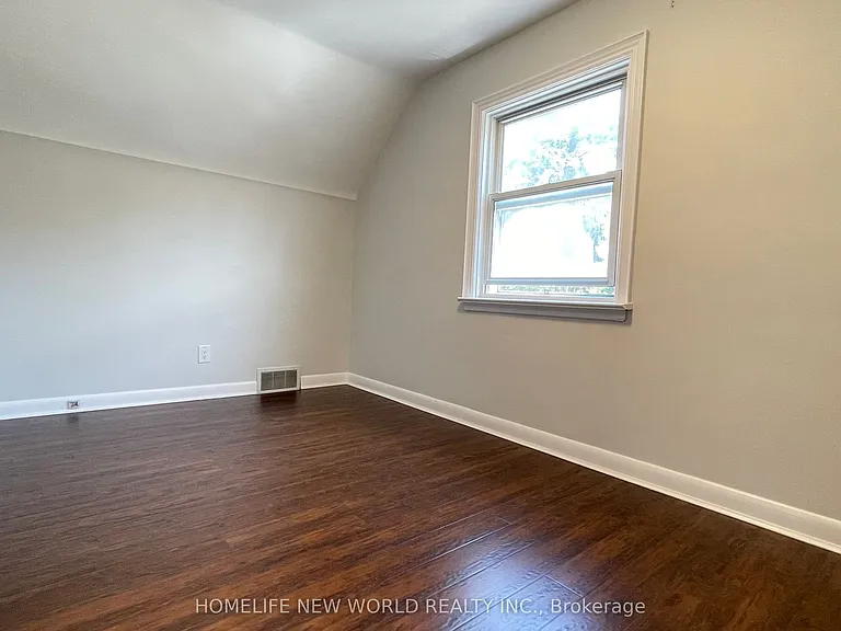 100 Pugsley Ave — Photo 13