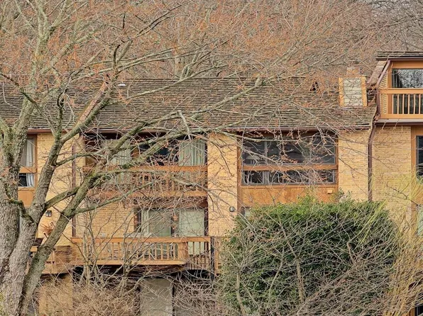 2005 Lakewinds Dr, Reston, VA 20191