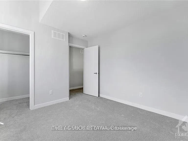 89 Hackamore Cres — Photo 13