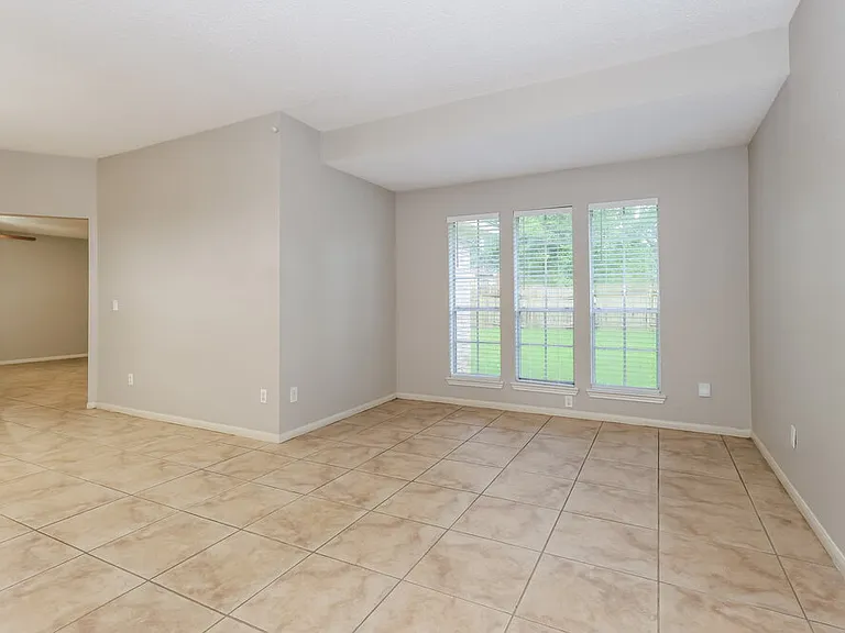 12603 Mill Ridge Dr — Photo 3