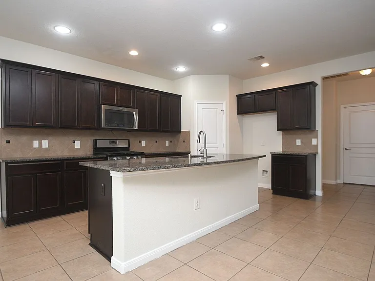 16614 Spirit Lake Ct — Photo 9