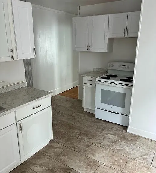 1149 Luzerne St — Photo 3