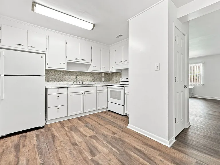 2100 House Ave — Photo 2