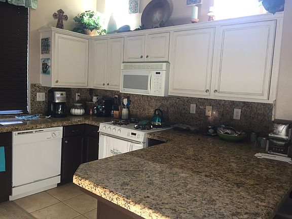 Granite/Updated cabinets