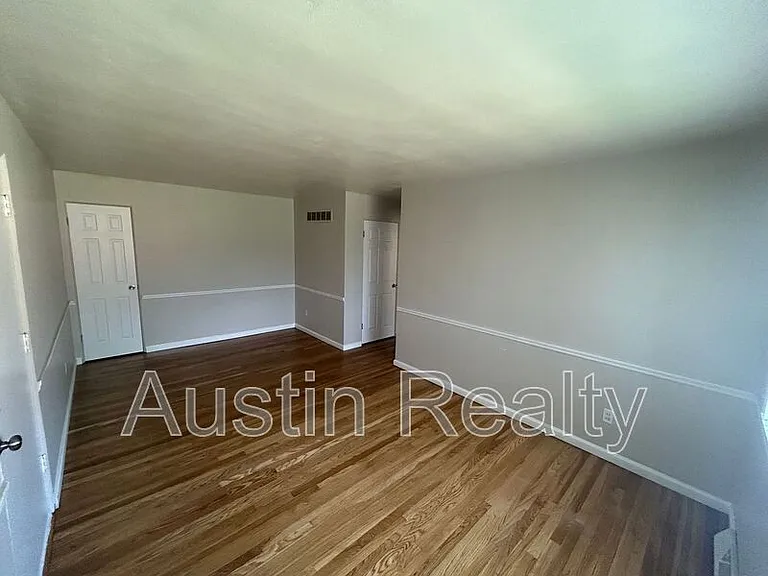 9011 Olive Blvd #1D — Photo 5