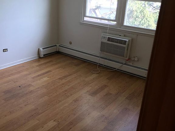 3rd image of 5026 Suffield Ct