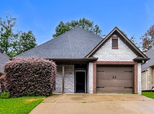 111 Springdale Dr, Mount Olive, AL 35117