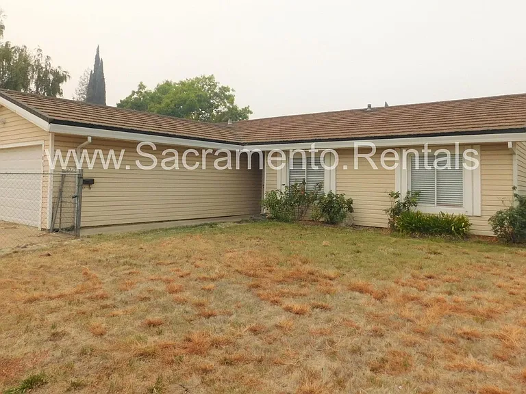 101 Kennelford Cir — Photo 1