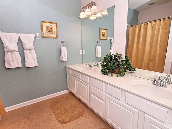 3rd image of 5063 Tideview Cir #63
