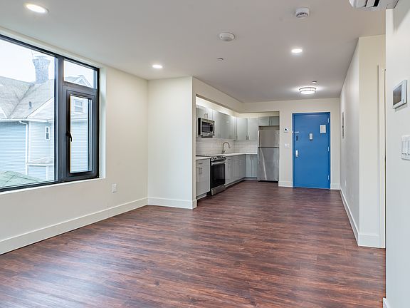 2nd image of 95-25 Waltham St #10A