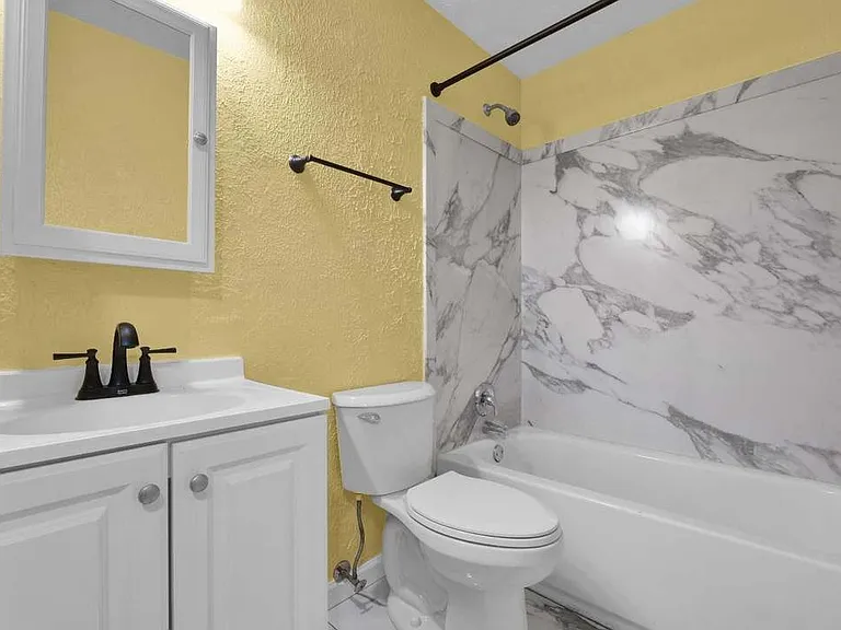 1034 W Kemper Rd — Photo 11