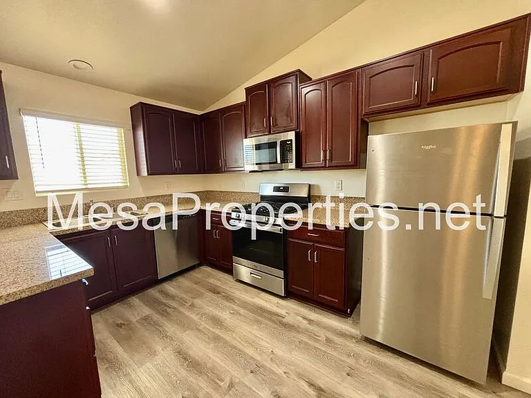 9550 Tamarisk Ave #128 — Photo 15