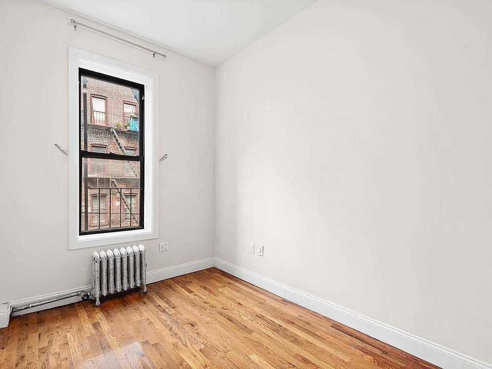 2nd image of 541 Bergen St #2R