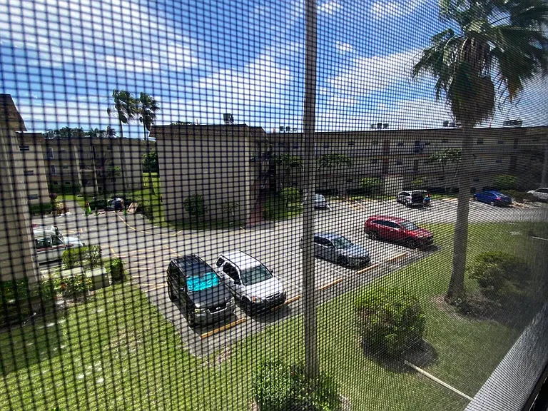 715 Lori Dr #304 — Photo 14