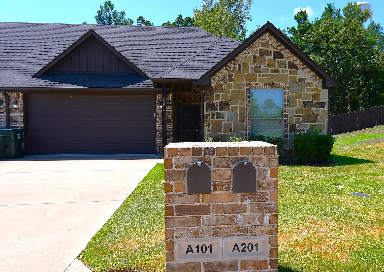 Modern 3-Bedroom 2 Bath Duplex in South Tyler — Photo 1