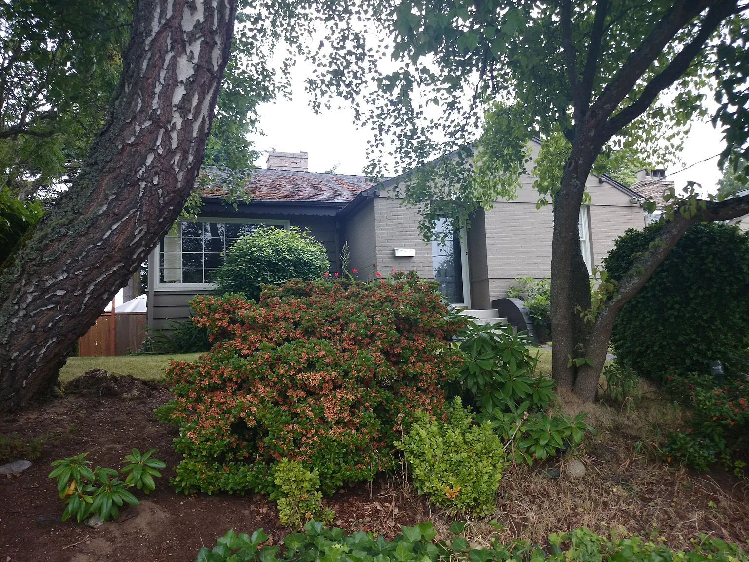 3239 27th Ave W photo 1