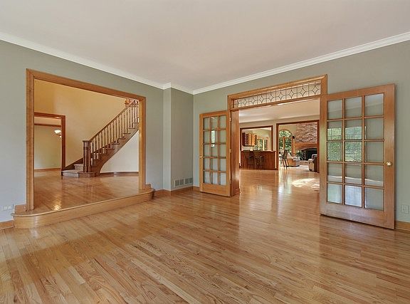 4th image of 38W100 Tanglewood Dr