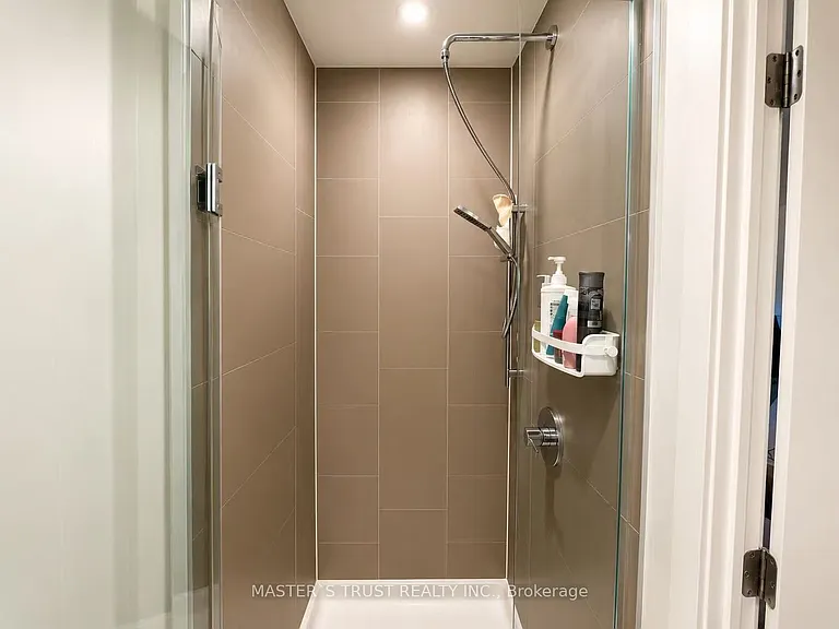 20 Richardson St #1005 — Photo 9