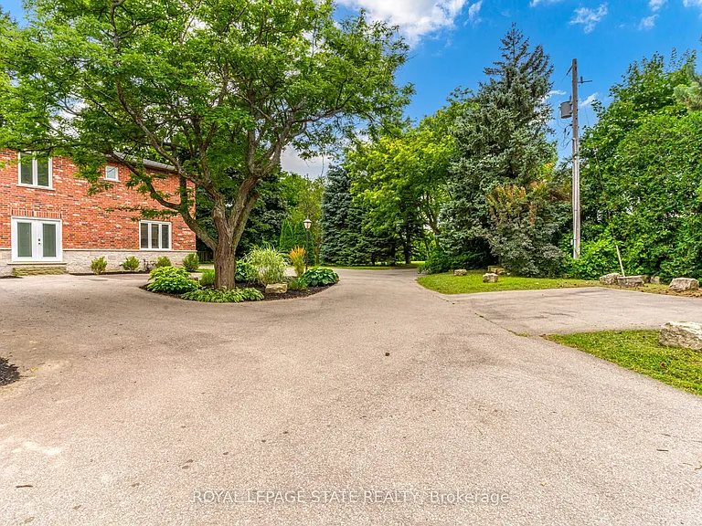 931 Southcote Rd — Photo 7