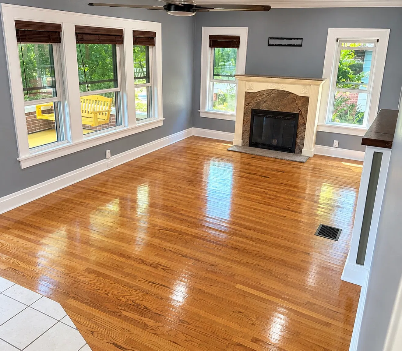 4 bed, 2.5 bath, 2300 sqft, $2,800 — Photo 2