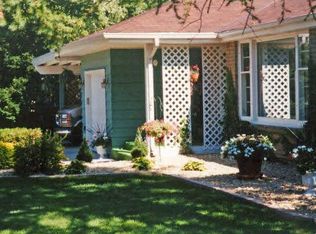 7925 Cedar Lake Rd S, Minneapolis, MN 55426