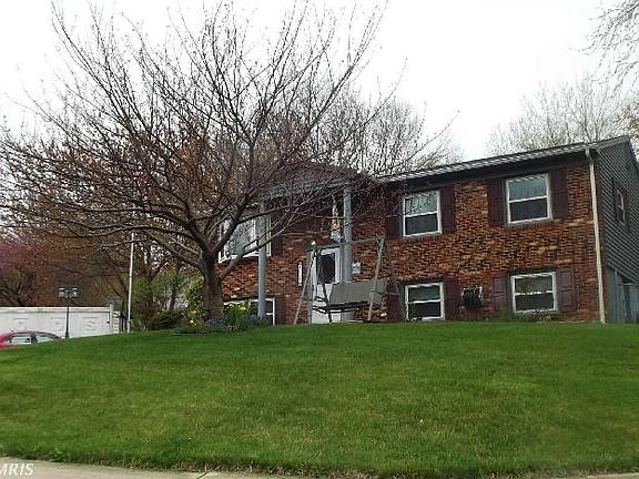 2nd image of 5006 Linfield Dr