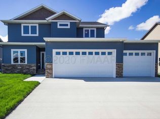 633 29th Ave E, West Fargo, ND 58078