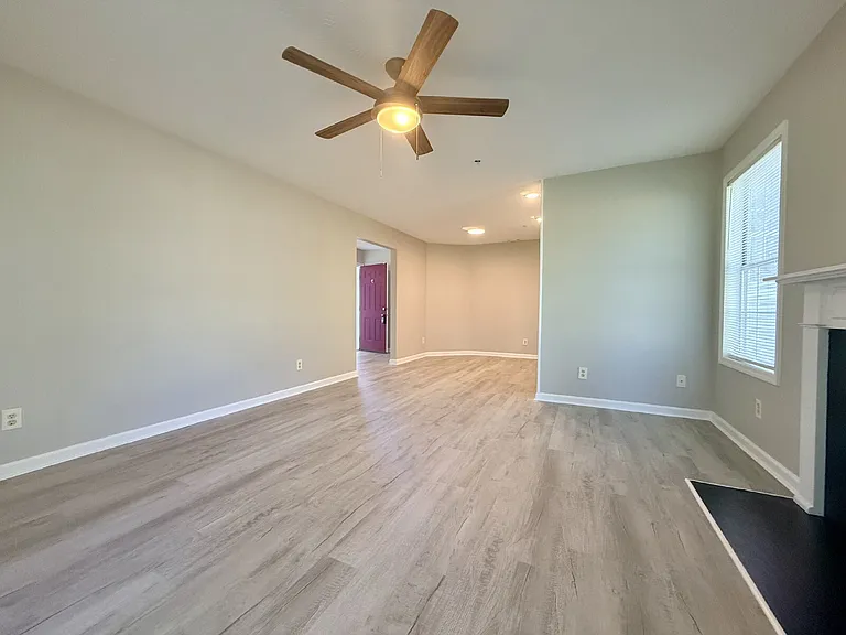 224 Waterdown Dr #1 — Photo 4