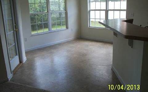 5th image of 1066 SW Yorktown Gln