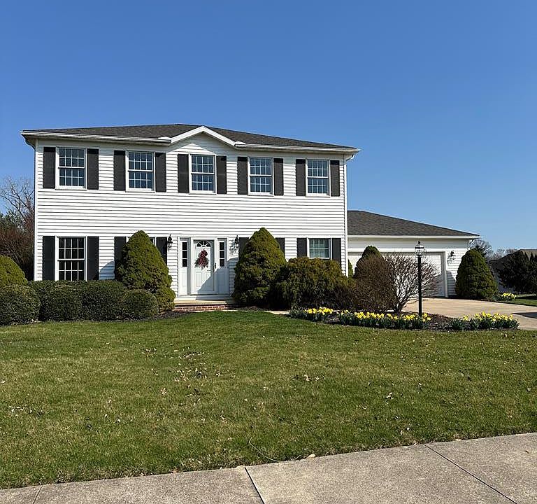 1st image of 2775 Maplewood Ln
