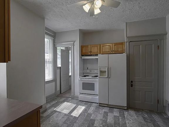 5th image of 3928-3930 Floral Ave #3928