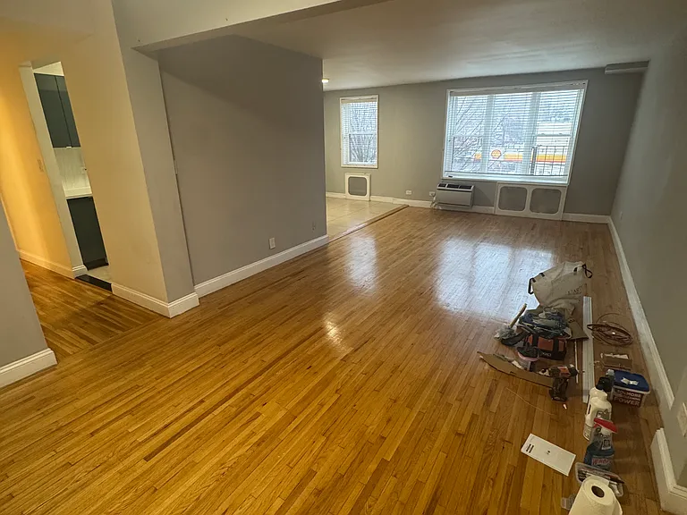1144 Lydig Ave #3F — Photo 5