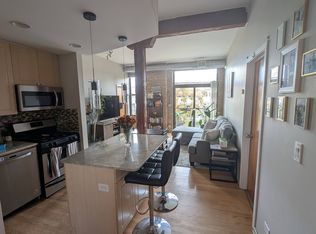 1350 W Grand Ave APT 3B, Chicago, IL 60642