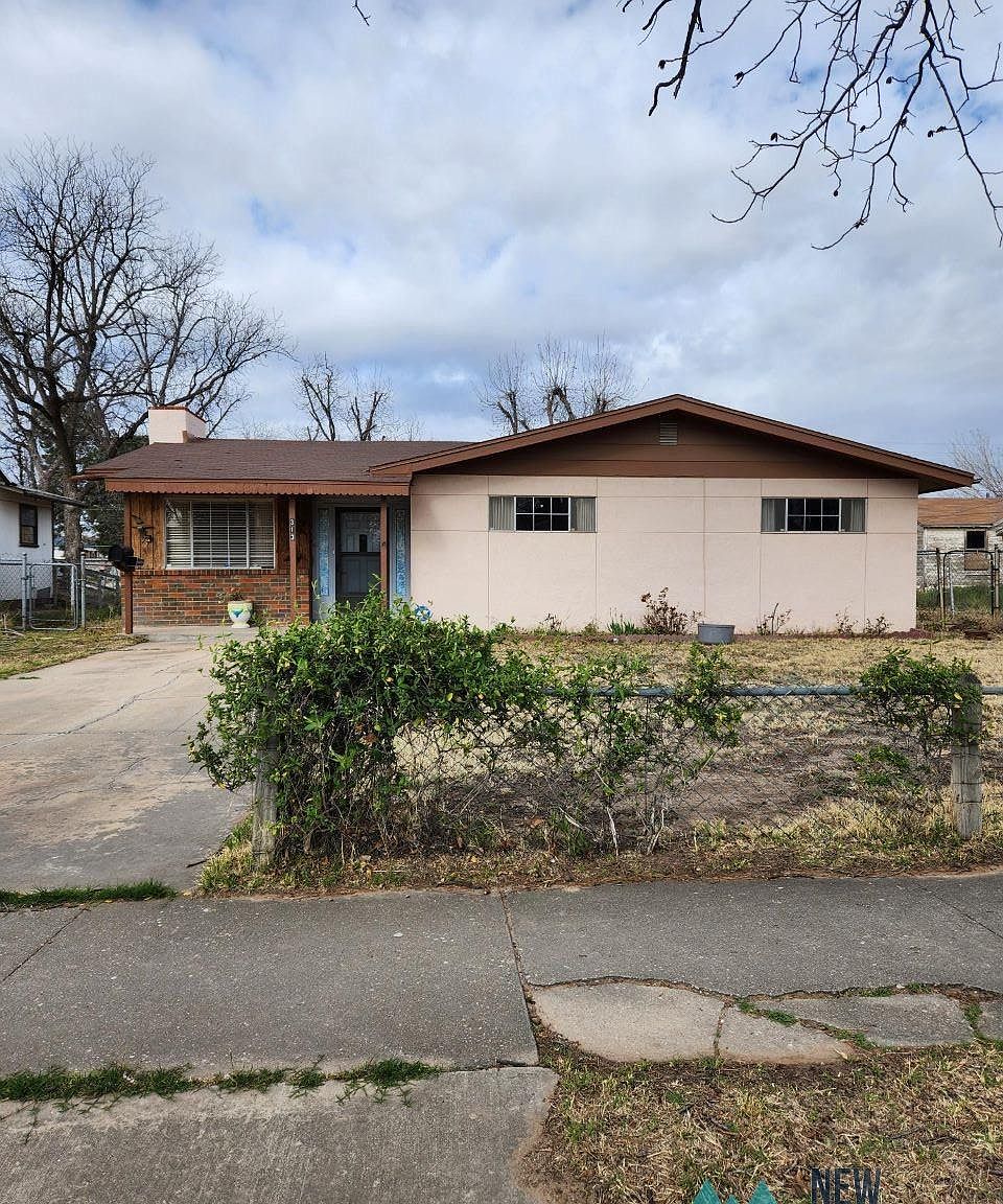 313 N Mesa St, Carlsbad, NM 88220 | Zillow