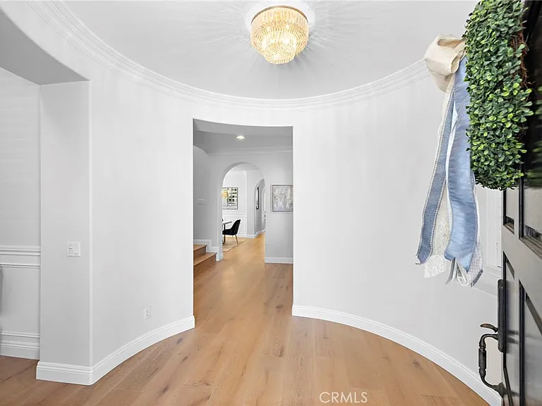 8 Victoria Ln — Photo 5