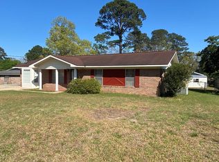 111 Willow Oaks Dr, Eufaula, AL 36027